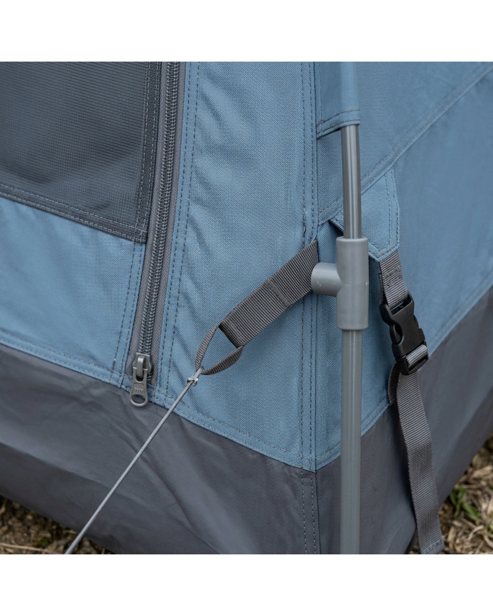 Kxpvn Four Person Cabin Tent Slate Blue - Detail view